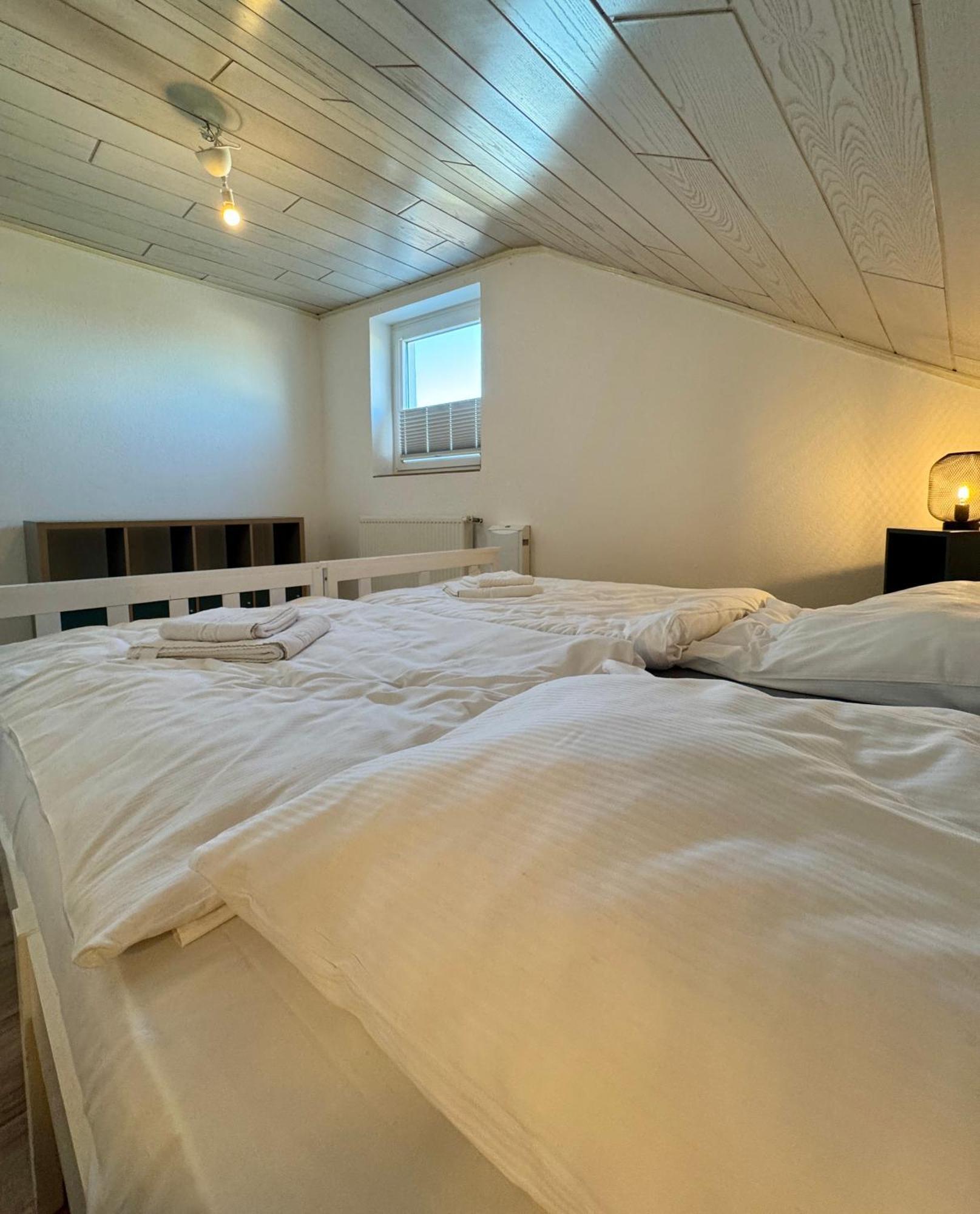 Der Schwan 7 - 3 Schlafzimmer - 2 Balkone - Zentral - 100 Qm Düren - Eifel Buitenkant foto